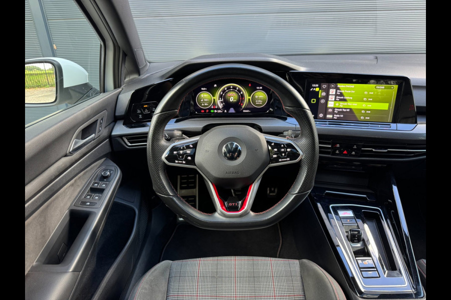 Volkswagen Golf 2.0 TSI GTI