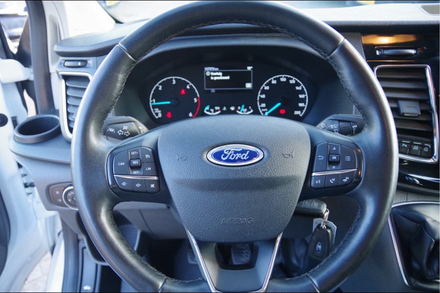 Ford Transit Custom 300 2.0 TDCI L2 3-ZITS, 170PK, 2800KG TREKHAAK, STOELVERWARMING, CAMERA, NAVI, CRUISE, AIRCO, PARKEERSENSOREN, 17''