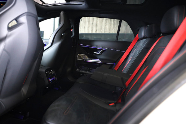 Mercedes-Benz E-Klasse Estate AMG 53 4MATIC+ / Hyperscreen / Head Up / Performance Sitze / Burmester4D / 360 Camera / 4W Sturing