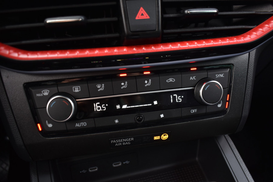 Seat Ibiza TSI 116PK DSG FR-SPORT CAMERA/CARPLAY/STOELVERWARMING