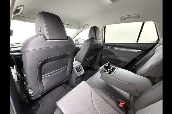 Škoda ENYAQ iV 180PK SOH 91% 3-Zone Ecc Camera Navi Ecc Stoel+Stuurverwarming Android Auto Apple Carplay 60 P-Assist Cruise Control Privacy Glas Lmv 20" Isofix Lane Assist Keyless advanced 1e Eigenaar Origineel Nederlandse Auto