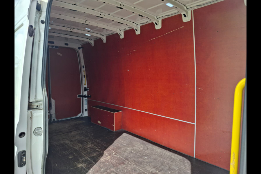 Volkswagen Crafter 35 2.0D L4H3 Extra Lang+Hoog Camera Comfort Stoel Airco Apple Carplay Android Auto Cruise Control Sidebars Navi* Pdc Betonplex Vloer Wandbetimmering Schuifdeur Origineel Nederlandse Auto