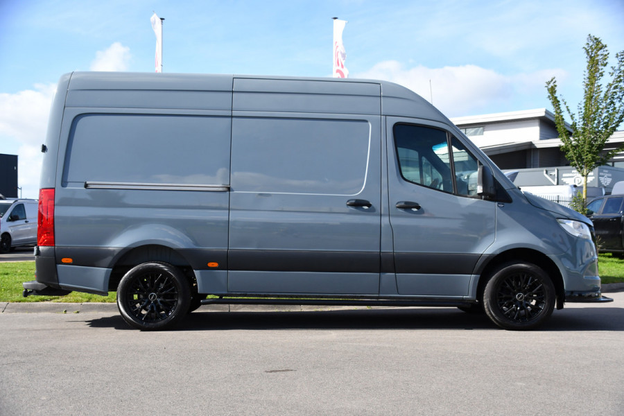 Mercedes-Benz Sprinter 319 V6 3.0 CDI L2H2 PB Edition Camera, Cruise, Carplay, Multimedia, Automaat, Geveerde stoel, 190pk, Trekhaak, Uniek!