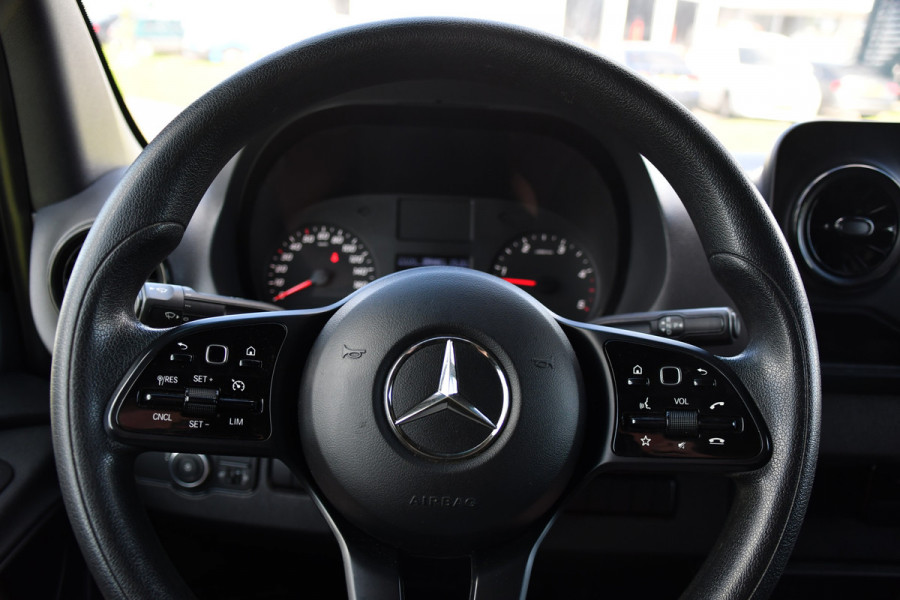 Mercedes-Benz Sprinter 319 V6 3.0 CDI L2H2 PB Edition Camera, Cruise, Carplay, Multimedia, Automaat, Geveerde stoel, 190pk, Trekhaak, Uniek!