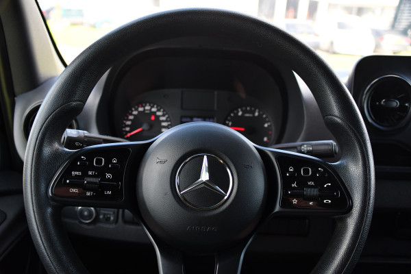 Mercedes-Benz Sprinter 319 V6 3.0 CDI L2H2 PB Edition Camera, Cruise, Carplay, Multimedia, Automaat, Geveerde stoel, 190pk, Trekhaak, Uniek!