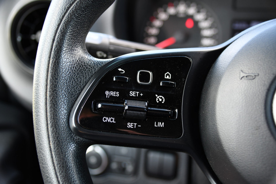 Mercedes-Benz Sprinter 319 V6 3.0 CDI L2H2 PB Edition Camera, Cruise, Carplay, Multimedia, Automaat, Geveerde stoel, 190pk, Trekhaak, Uniek!