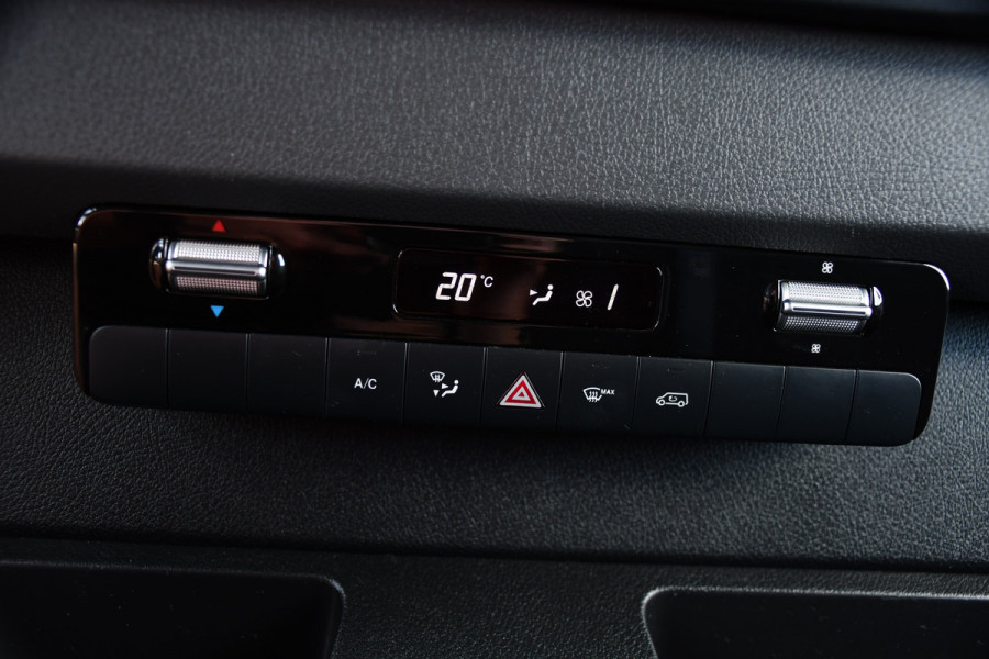 Mercedes-Benz Sprinter 319 V6 3.0 CDI L2H2 PB Edition Camera, Cruise, Carplay, Multimedia, Automaat, Geveerde stoel, 190pk, Trekhaak, Uniek!