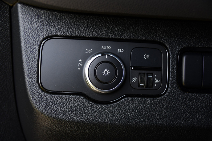 Mercedes-Benz Sprinter 319 V6 3.0 CDI L2H2 PB Edition Camera, Cruise, Carplay, Multimedia, Automaat, Geveerde stoel, 190pk, Trekhaak, Uniek!