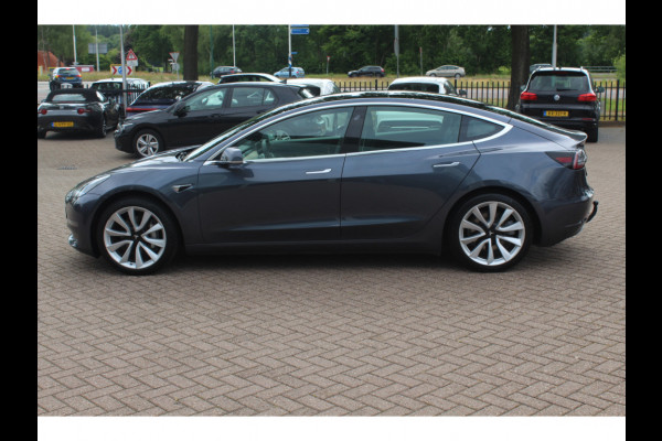 Tesla Model 3 Long Range AWD 75 kWh / Trekhaak / Autopilot / Panoramadak / Camera / Premium Audio / 18'' / Leder / Stoel+Stuurverwarming / ACC