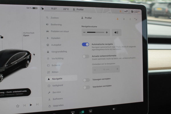 Tesla Model 3 Long Range AWD 75 kWh / Trekhaak / Autopilot / Panoramadak / Camera / Premium Audio / 18'' / Leder / Stoel+Stuurverwarming / ACC