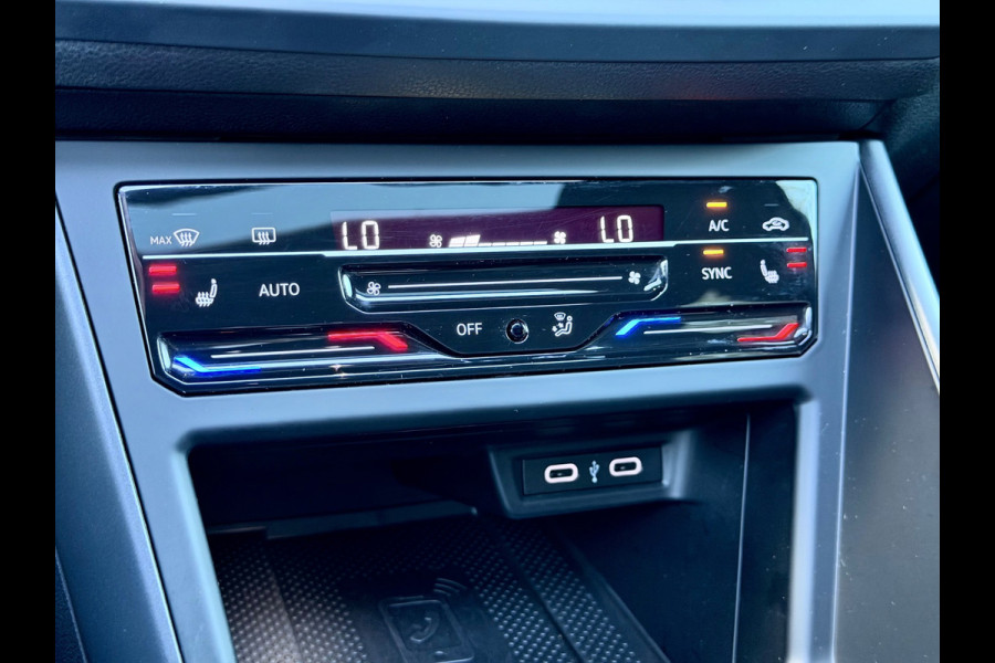 Volkswagen Taigo 1.5 TSI R-Line Pano/Keyless/Camera