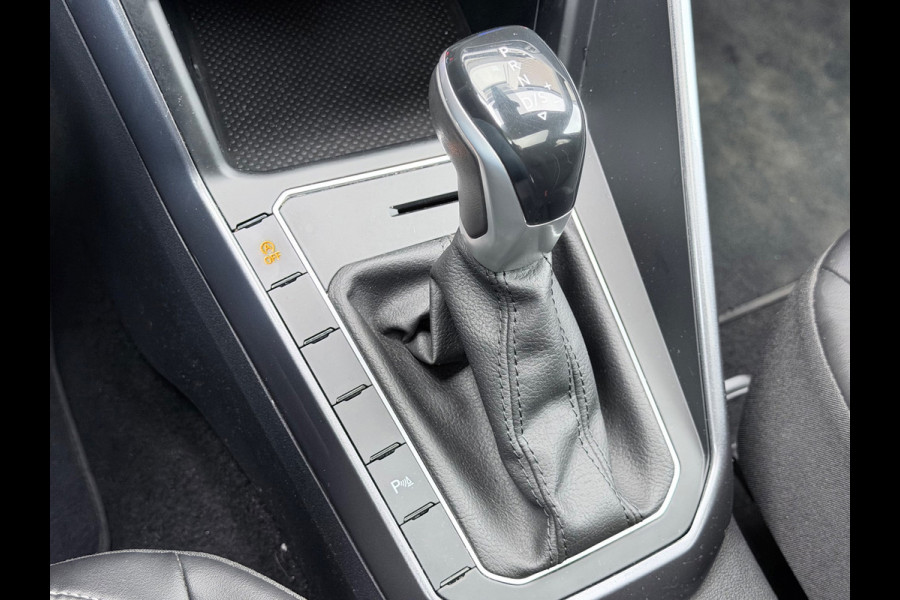 Volkswagen Taigo 1.5 TSI Style Pano/Camera/AppleCar