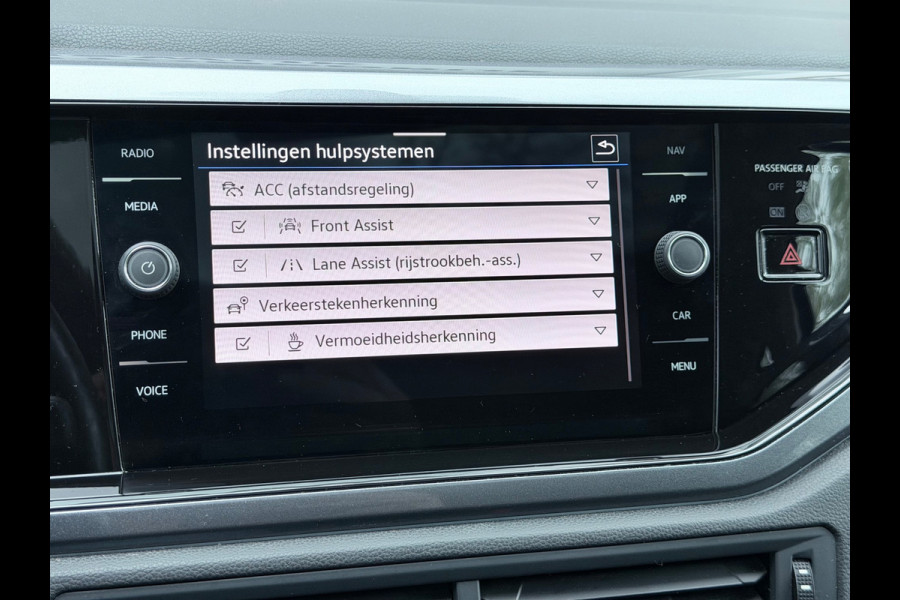 Volkswagen Taigo 1.5 TSI Style Pano/Camera/AppleCar