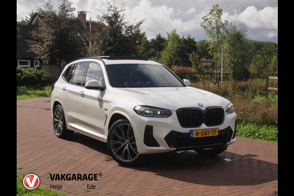 BMW X3 xDrive30e Business Edition Plus | M-Pakket | Panoramadak | Trekhaak | Head-Up Display | 360 Camera | Sfeerverlichting | LED-Laser |