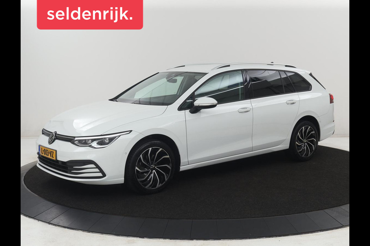 Volkswagen Golf Variant 1.5 eTSI Life Business | Trekhaak | Camera | Stoelverwarming | Apple Carplay |