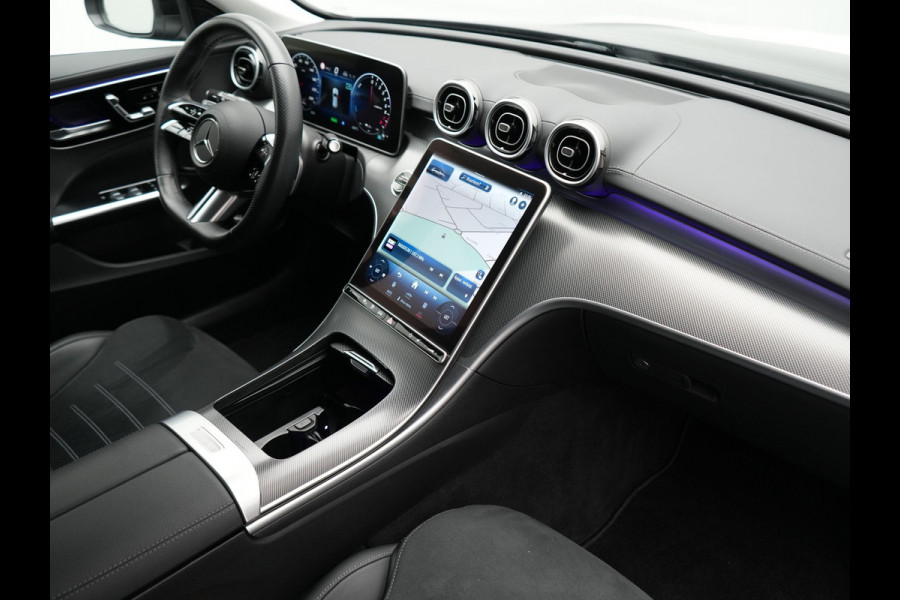 Mercedes-Benz C-Klasse Estate 300 e AMG Line PHEV 313pk Dealer O.H | Trekhaak Af Fabriek | Adaptive Cruise | Camera | Digital Light | Alcantara Sportstoelen Memory & Verwarmd | Keyless | Sfeerverlichting | Apple Carplay | Blis | DAB | 18"L.M | Plug In Hybrid