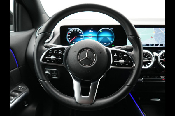 Mercedes-Benz EQA 250 Luxury Line 67 kWh 190pk Dealer O.H | Adaptive Cruise | Camera | Apple Carplay | Sportstoelen Verwarmd | Blis | Sfeerverlichting | DAB |  Navigatie | Virtual | 18"L.M
