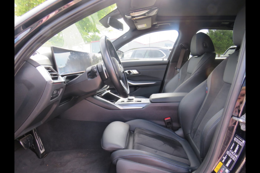 BMW 3 Serie Touring 330e M-SPORT (LCI) ** LED, PANO, TREKH, H&K SOUND, HuD, 19-inch LMV ** UNFALLFREI - Vol. BMW Onderh. ** * INFORMEER OOK NAAR ONZE AANTREKKELIJKE FINANCIAL-LEASE TARIEVEN **