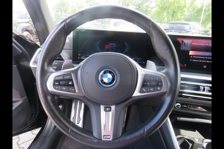 BMW 3 Serie Touring 330e M-SPORT (LCI) ** LED, PANO, TREKH, H&K SOUND, HuD, 19-inch LMV ** UNFALLFREI - Vol. BMW Onderh. ** * INFORMEER OOK NAAR ONZE AANTREKKELIJKE FINANCIAL-LEASE TARIEVEN **