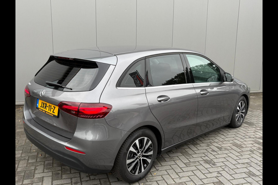 Mercedes-Benz B-Klasse 180 Automaat Mild-Hybrid Business Navigatie/Camera/Stoel-stuurverwarming