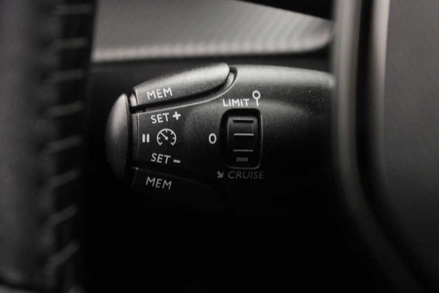 Peugeot 208 1.2 PureTech Blue Lease Active