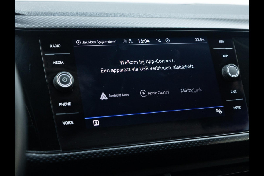 Volkswagen T-Cross 1.0 TSI Life 95pk 5bak| LM-velgen| park-sensors | extra getint glas