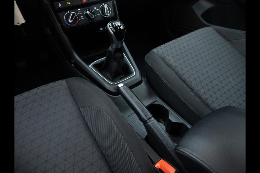Volkswagen T-Cross 1.0 TSI Life 95pk 5bak| LM-velgen| park-sensors | extra getint glas