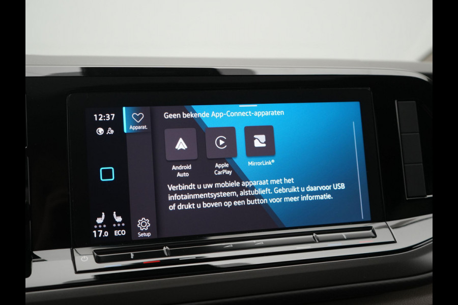 Volkswagen Multivan 1.4 eHybrid 7 Zits PHEV 218pk Dealer O.H | Trekhaak Af Fabriek | Panodak | IQ Light | Camera | Stoelverwarming | Apple Carplay | Navigatie | DAB | Cruise Control | 17"L.M | Plug In Hybrid |