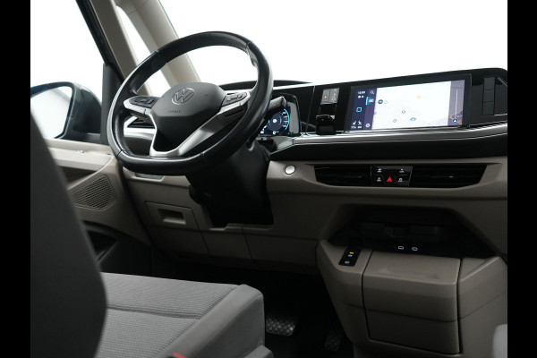 Volkswagen Multivan 1.4 eHybrid 7 Zits PHEV 218pk Dealer O.H | Trekhaak Af Fabriek | Panodak | IQ Light | Camera | Stoelverwarming | Apple Carplay | Navigatie | DAB | Cruise Control | 17"L.M | Plug In Hybrid |