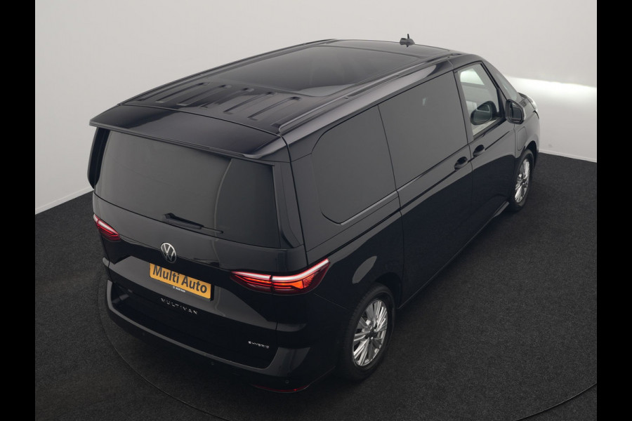 Volkswagen Multivan 1.4 eHybrid 7 Zits PHEV 218pk Dealer O.H | Trekhaak Af Fabriek | Panodak | IQ Light | Camera | Stoelverwarming | Apple Carplay | Navigatie | DAB | Cruise Control | 17"L.M | Plug In Hybrid |