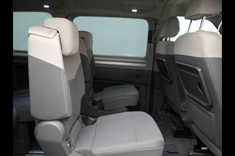 Volkswagen Multivan 1.4 eHybrid Bulli 7 Zits PHEV 218pk Dealer O.H | Trekhaak Af Fabriek | Adaptive Cruise | Camera | Sportstoelen & Stuur Verwarmd | Apple Carplay | BLIS | Navigatie | Virtual | DAB | 17"L.M | Plug In Hybrid |