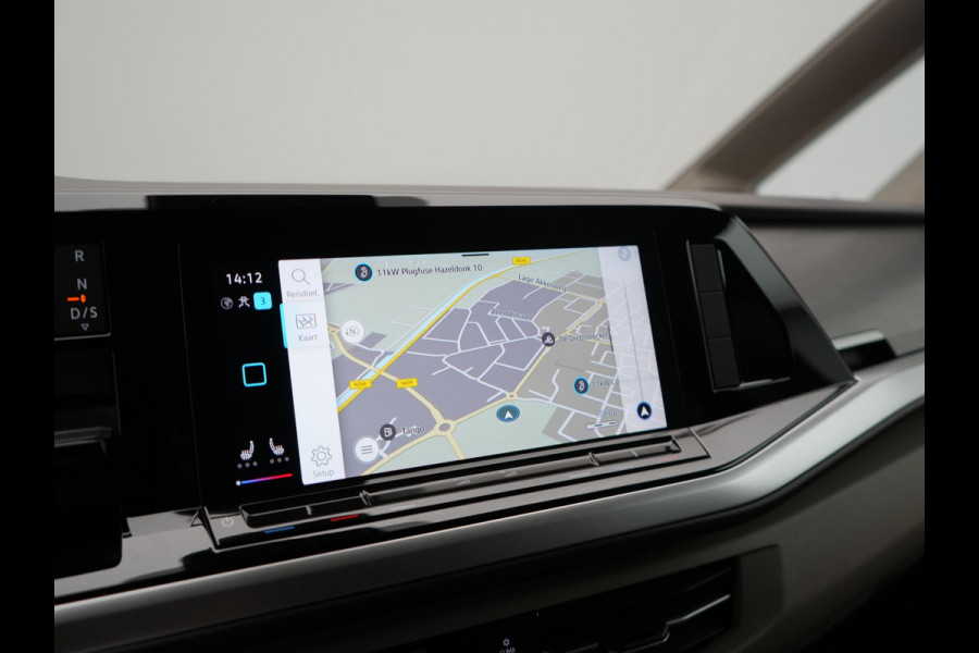 Volkswagen Multivan 1.4 eHybrid Bulli 7 Zits PHEV 218pk Dealer O.H | Trekhaak Af Fabriek | Adaptive Cruise | Camera | Sportstoelen & Stuur Verwarmd | Apple Carplay | BLIS | Navigatie | Virtual | DAB | 17"L.M | Plug In Hybrid |