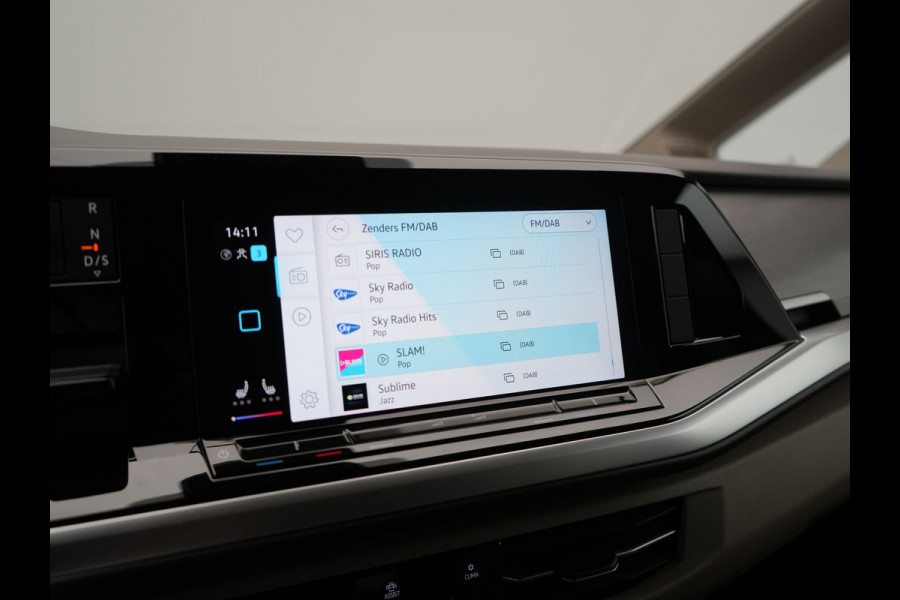 Volkswagen Multivan 1.4 eHybrid Bulli 7 Zits PHEV 218pk Dealer O.H | Trekhaak Af Fabriek | Adaptive Cruise | Camera | Sportstoelen & Stuur Verwarmd | Apple Carplay | BLIS | Navigatie | Virtual | DAB | 17"L.M | Plug In Hybrid |