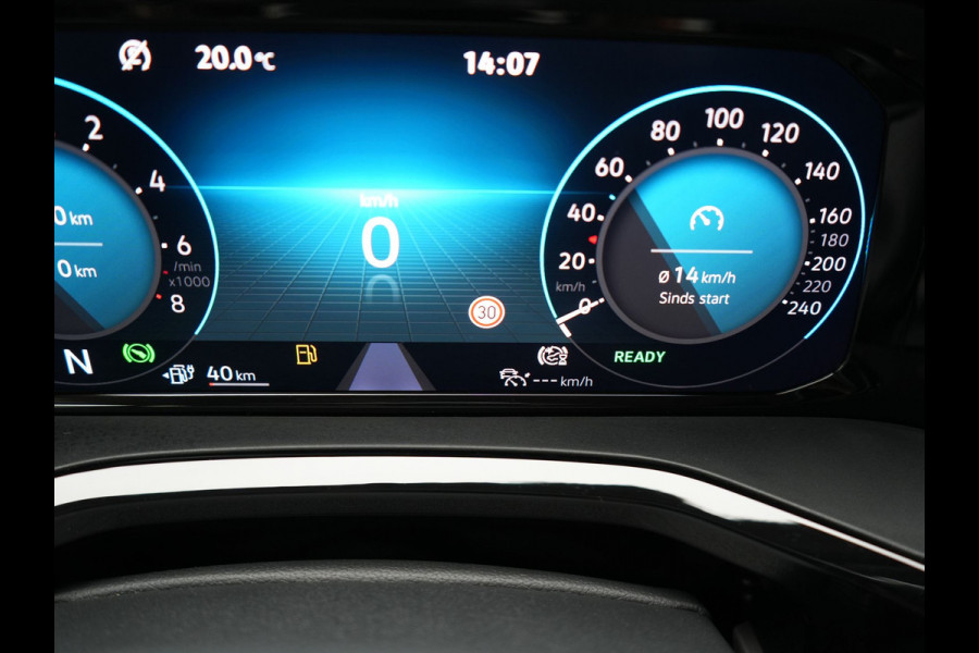 Volkswagen Multivan 1.4 eHybrid Bulli 7 Zits PHEV 218pk Dealer O.H | Trekhaak Af Fabriek | Adaptive Cruise | Camera | Sportstoelen & Stuur Verwarmd | Apple Carplay | BLIS | Navigatie | Virtual | DAB | 17"L.M | Plug In Hybrid |