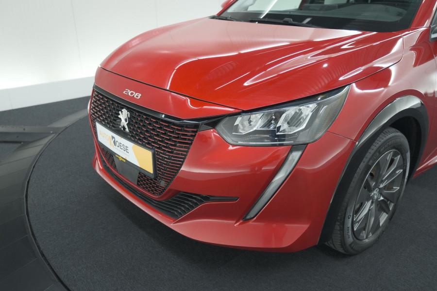 Peugeot e-208 EV Allure Pack 50 kWh | SOH 92% | Camera | Navigatie | Parkeersensoren | Keyless