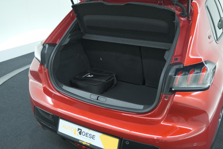 Peugeot e-208 EV Allure Pack 50 kWh | SOH 92% | Camera | Navigatie | Parkeersensoren | Keyless