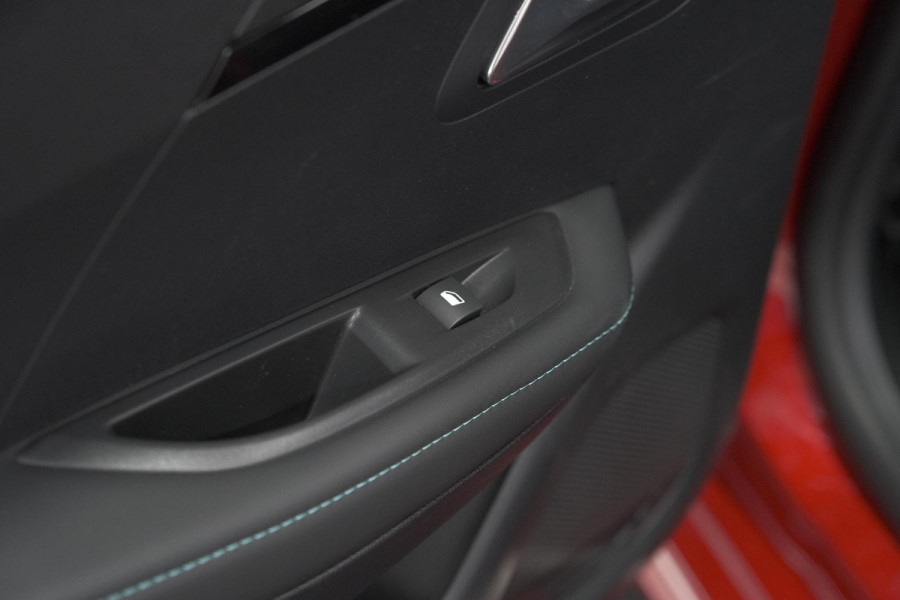 Peugeot e-208 EV Allure Pack 50 kWh | SOH 92% | Camera | Navigatie | Parkeersensoren | Keyless