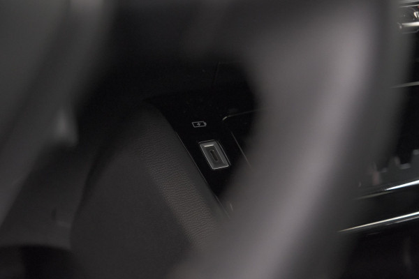 Peugeot e-208 EV Allure Pack 50 kWh | SOH 92% | Camera | Navigatie | Parkeersensoren | Keyless
