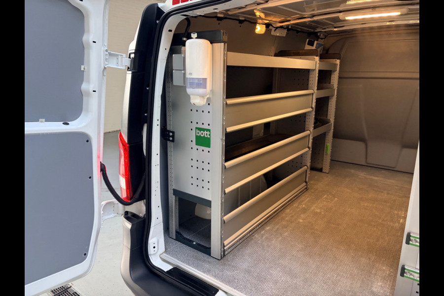 Mercedes-Benz eVito Elektrisch Servicewagen Automaat Lang 66 kWh L2H1 3 Persoons BOTT Inrichting RIJKLAARPRIJS!