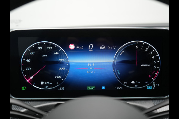 Mercedes-Benz C-Klasse Estate 300 e AMG Line PHEV 313pk Dealer O.H | Trekhaak Af Fabriek | Adaptive Cruise | Camera | Digital Light | Alcantara Sportstoelen Memory & Verwarmd | Keyless | Sfeerverlichting | Apple Carplay | Blis | DAB | 18"L.M | Plug In Hybrid