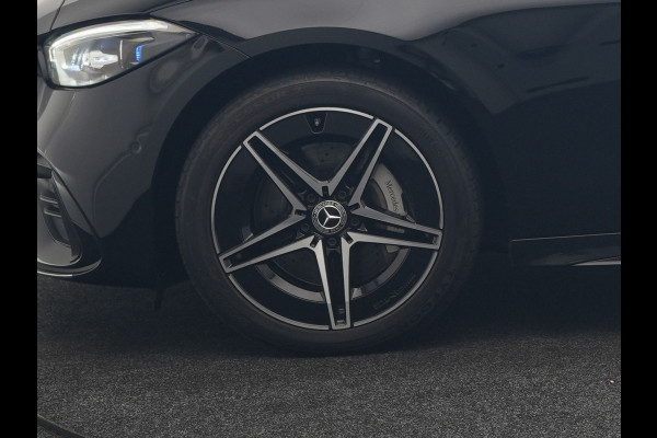Mercedes-Benz C-Klasse Estate 300 e AMG Line PHEV 313pk Dealer O.H | Trekhaak Af Fabriek | Adaptive Cruise | Camera | Digital Light | Alcantara Sportstoelen Memory & Verwarmd | Keyless | Sfeerverlichting | Apple Carplay | Blis | DAB | 18"L.M | Plug In Hybrid