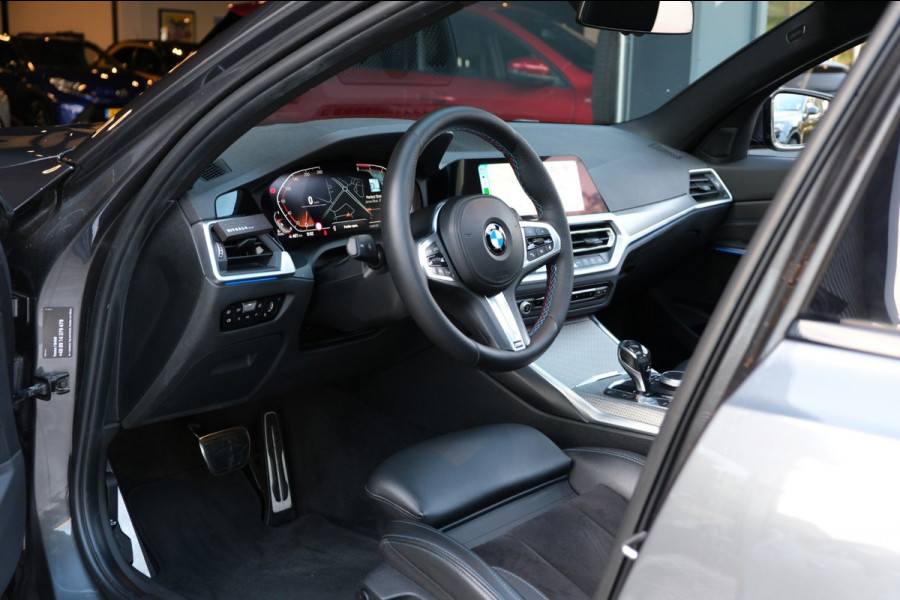 BMW 3-serie 320d xDrive*PANO*M-Pakket*Carplay*Sfeerverlichting*Adaptive cruise*Stoelverwarming*Sportstoelen*