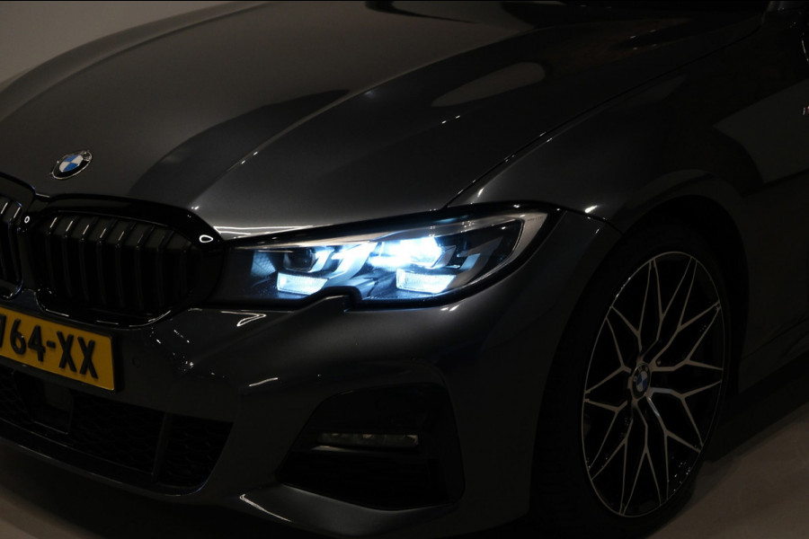 BMW 3-serie 320d xDrive*PANO*M-Pakket*Carplay*Sfeerverlichting*Adaptive cruise*Stoelverwarming*Sportstoelen*