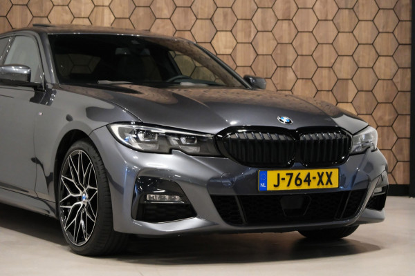 BMW 3-serie 320d xDrive*PANO*M-Pakket*Carplay*Sfeerverlichting*Adaptive cruise*Stoelverwarming*Sportstoelen*