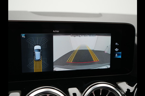 Mercedes-Benz EQA 250 Luxury Line 67 kWh 190pk Dealer O.H | Adaptive Cruise | Camera | Apple Carplay | Sportstoelen Verwarmd | Blis | Sfeerverlichting | DAB |  Navigatie | Virtual | 18"L.M
