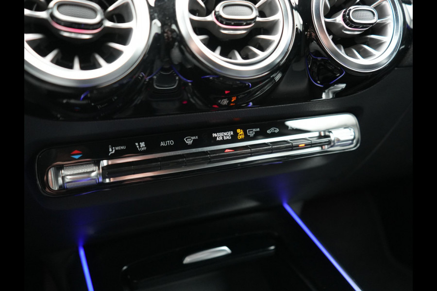 Mercedes-Benz EQA 250 Luxury Line 67 kWh 190pk Dealer O.H | Adaptive Cruise | Camera | Apple Carplay | Sportstoelen Verwarmd | Blis | Sfeerverlichting | DAB |  Navigatie | Virtual | 18"L.M