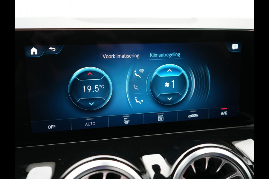 Mercedes-Benz EQA 250 Luxury Line 67 kWh 190pk Dealer O.H | Adaptive Cruise | Camera | Apple Carplay | Sportstoelen Verwarmd | Blis | Sfeerverlichting | DAB |  Navigatie | Virtual | 18"L.M