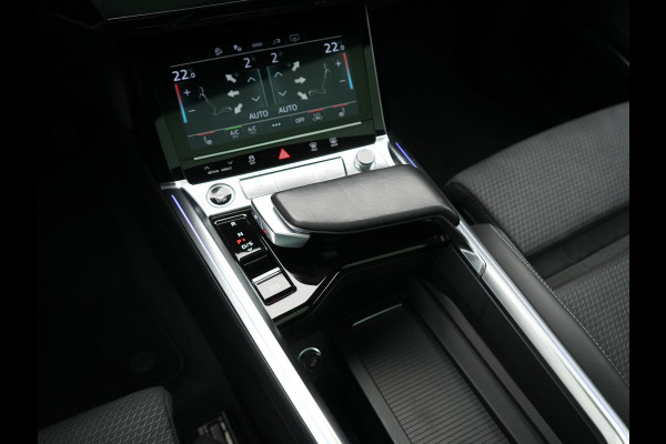 Audi e-tron Sportback 55 quattro S Line 95 kWh SOH 93,3% 408pk Dealer O.H | Trekhaak Afn. | Adaptive Cruise | Camera | Bang & Olufsen | Alcantara Sportstoelen Memory & Verwarmd | Keyless | Apple Carplay | BLIS | Navigatie | Virtual | DAB | 21"L.M |
