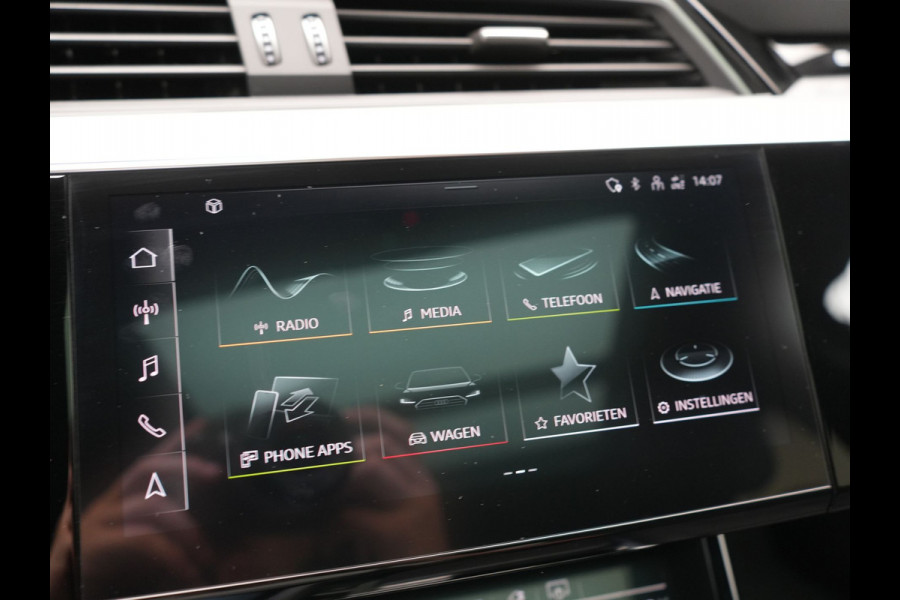 Audi e-tron Sportback 55 quattro S Line 95 kWh SOH 93,3% 408pk Dealer O.H | Trekhaak Afn. | Adaptive Cruise | Camera | Bang & Olufsen | Alcantara Sportstoelen Memory & Verwarmd | Keyless | Apple Carplay | BLIS | Navigatie | Virtual | DAB | 21"L.M |