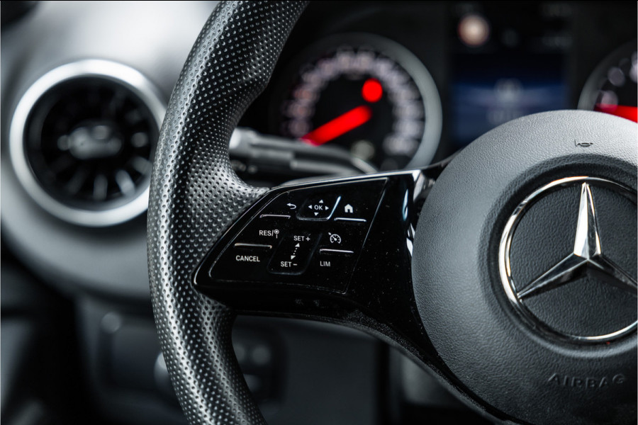 Mercedes-Benz Sprinter 317 1.9 CDI L2H2 | AMG | LED | CarPlay | Camera | Navigatie | Stoelverwarming | Cruise control | Dealer onderhouden | Lederen bekleding | Nieuwe APK | L2H2